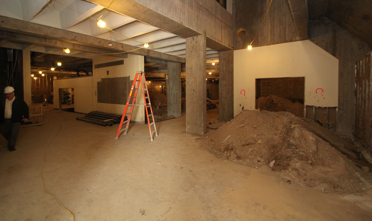 Lobby outside cafeteria