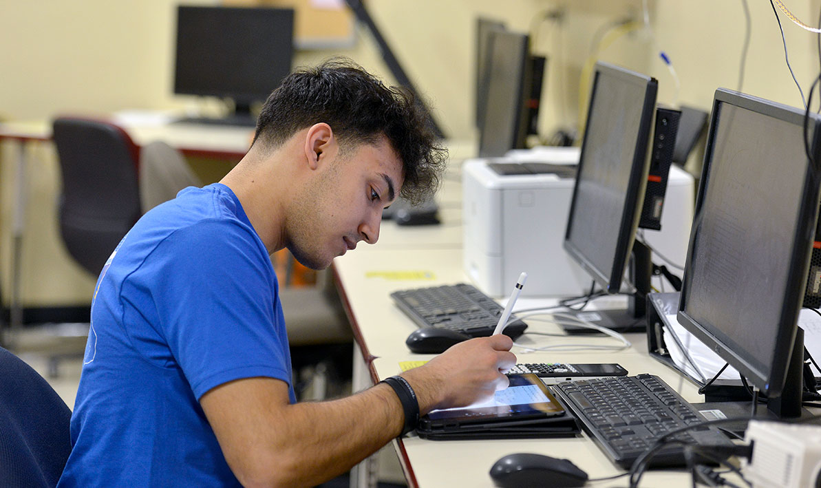 HCC student in computer lab