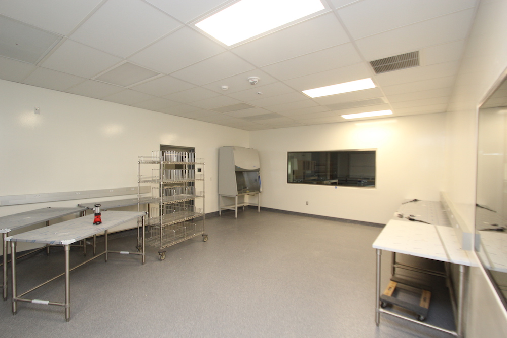 A lab in HCC's new Center for Life Sciences